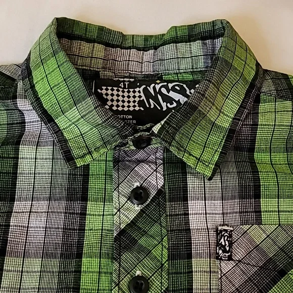 Short sleeve plaid button-down shirt - Picture 2 of 8